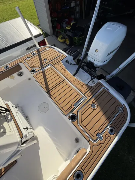 Top Deck Designs boating project photo.