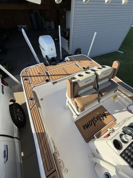Top Deck Designs boating project photo.