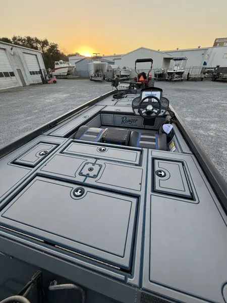 Top Deck Designs boating project photo.