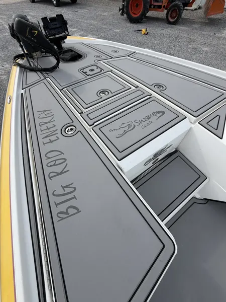 Top Deck Designs boating project photo.