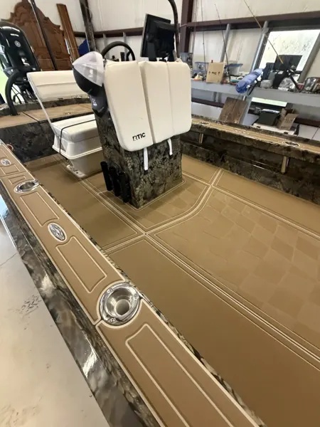 Top Deck Designs boating project photo.