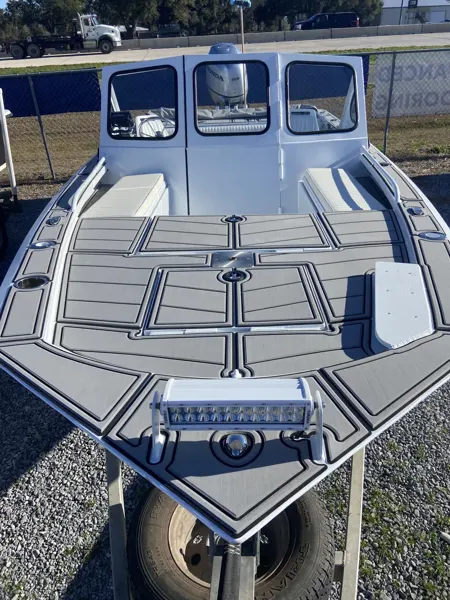 Top Deck Designs boating project photo.