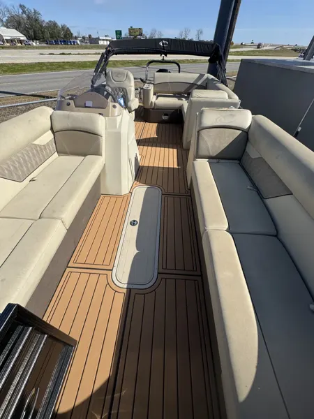 Top Deck Designs boating project photo.