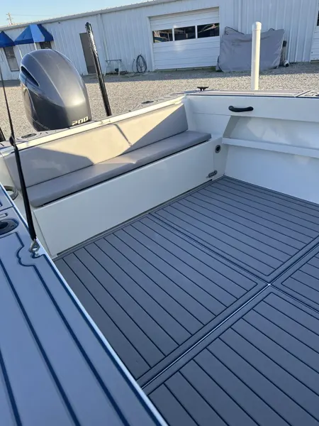 Top Deck Designs boating project photo.