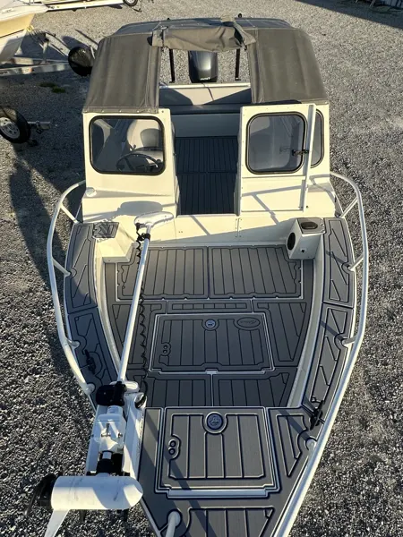 Top Deck Designs boating project photo.