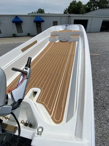 Top Deck Designs boating project photo.