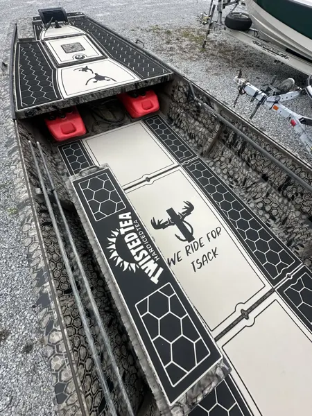 Top Deck Designs hunting project photo.