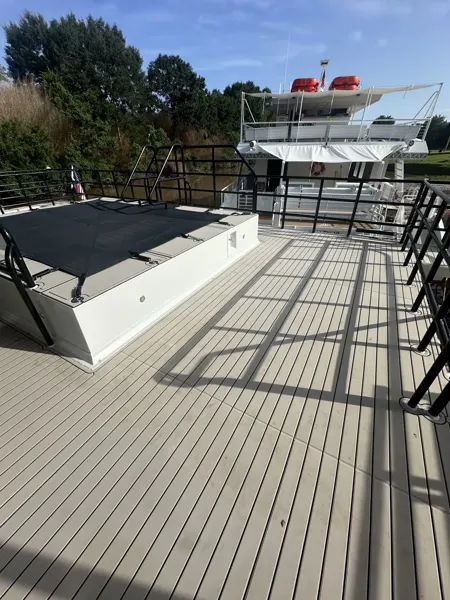 Top Deck Designs boating project photo.