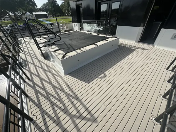 Top Deck Designs boating project photo.
