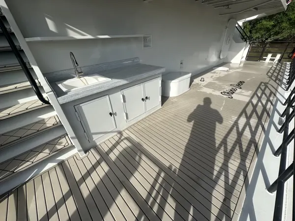 Top Deck Designs boating project photo.