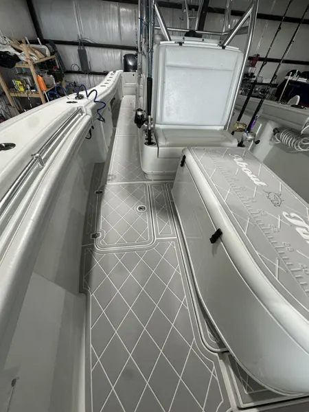 Top Deck Designs boating project photo.