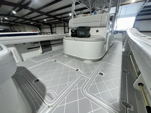 Top Deck Designs boating project photo.
