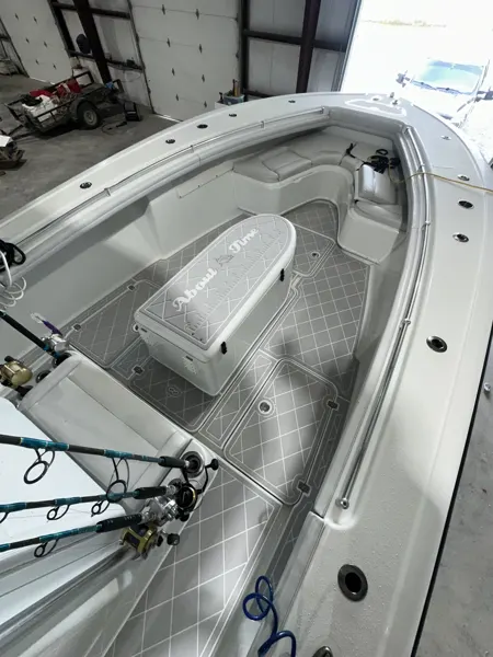 Top Deck Designs boating project photo.
