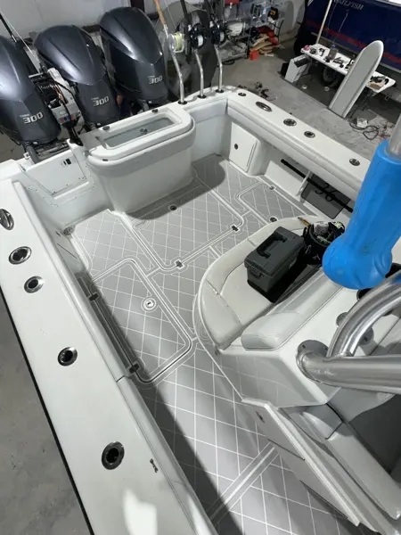 Top Deck Designs boating project photo.
